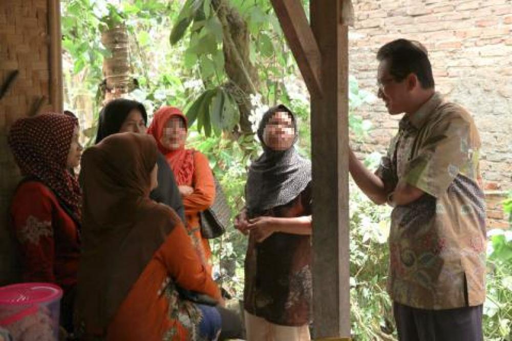 Tailored village-specific policies bolster fight against traffickers in Indonesia